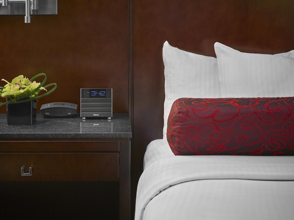 Matrix Hotel Edmonton Ngoại thất bức ảnh