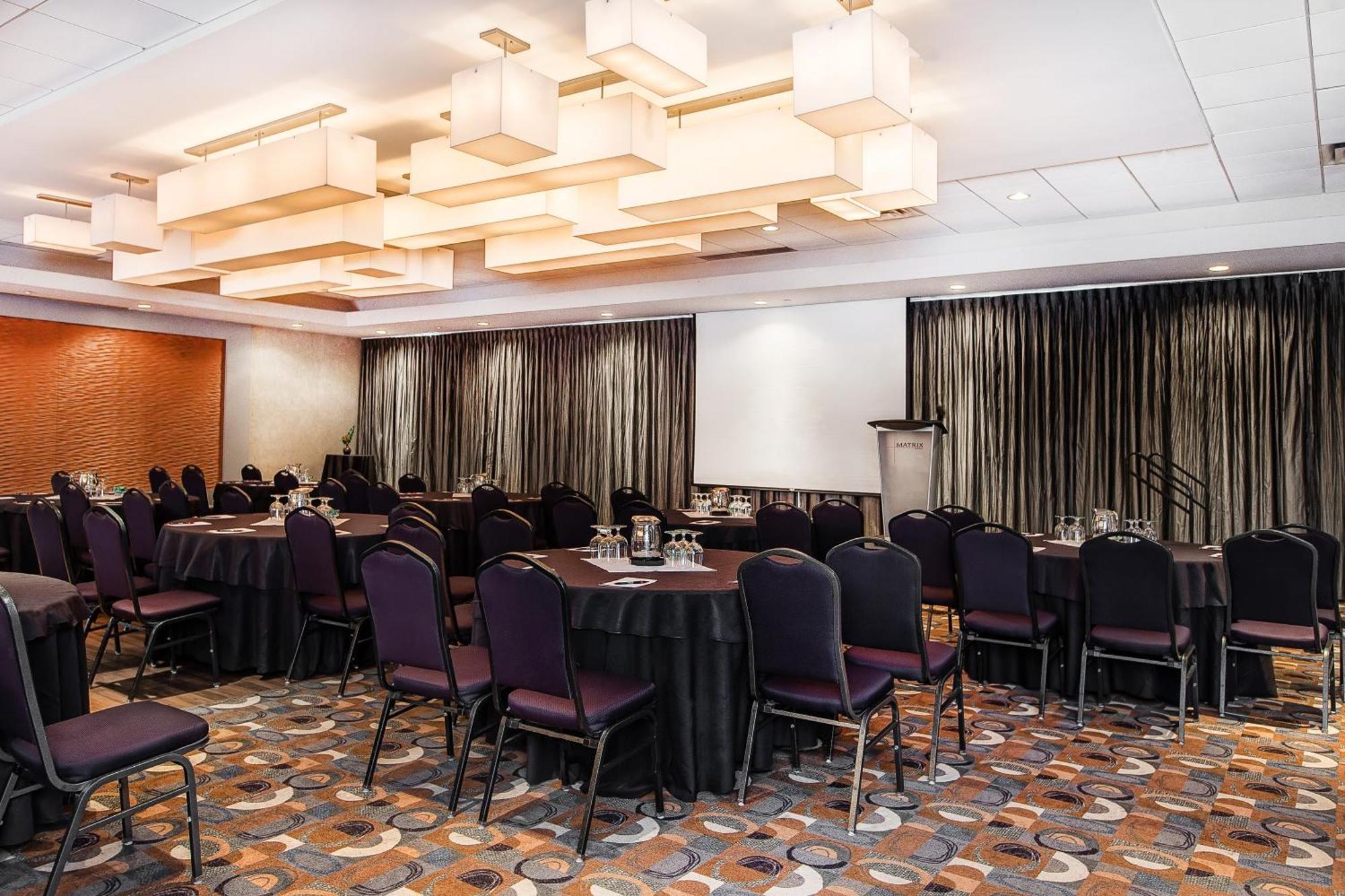 Matrix Hotel Edmonton Ngoại thất bức ảnh